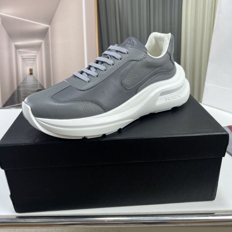 Pra*a casual shoes